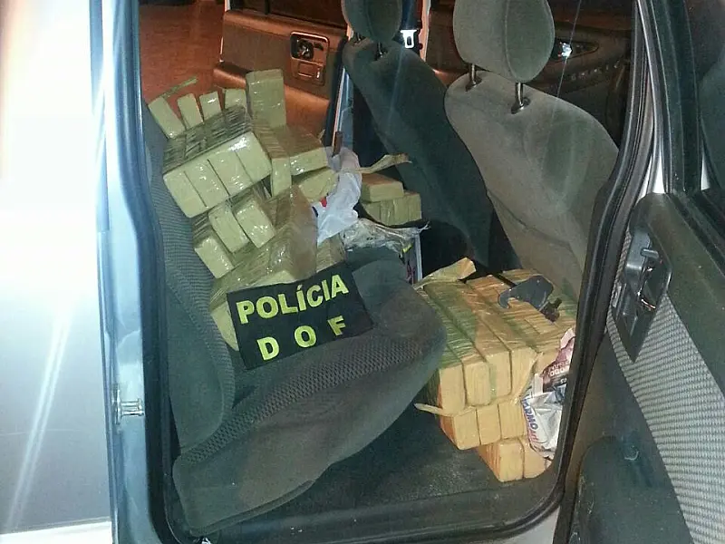 DOF apreende 557 quilos de maconha em veículo