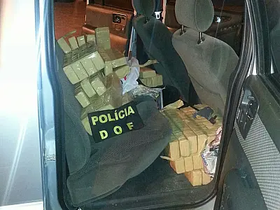 DOF apreende 557 quilos de maconha em veículo