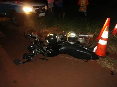 Motociclista bate em trator e morre na MS-379