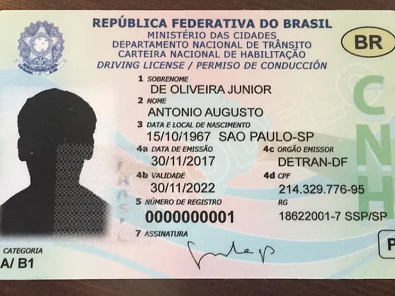 Nova carteira de habilitação terá chip com os dados do motorista