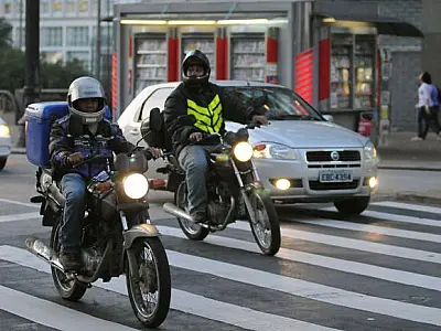 Indenizações a vítimas de acidentes de trânsito crescem 39%; motos lideram