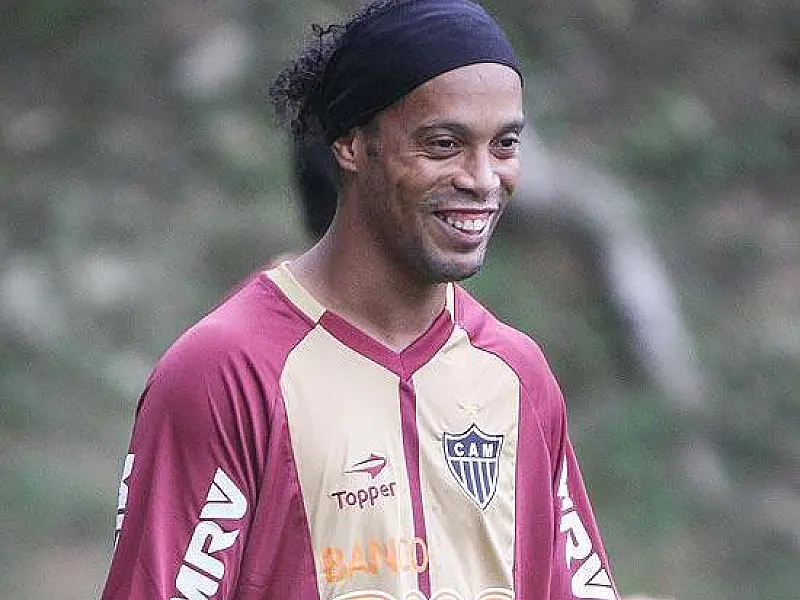 Ronaldinho Gaúcho confirma acerto com Atlético/MG