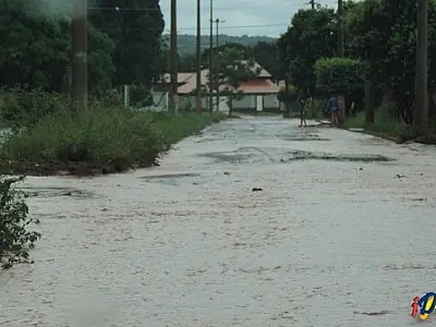 Rio Verde sofre com estragos causados pela chuva