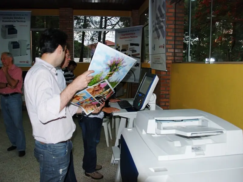 Sindigraf e Abigraf/MS realizam showroom de impressoras digitais