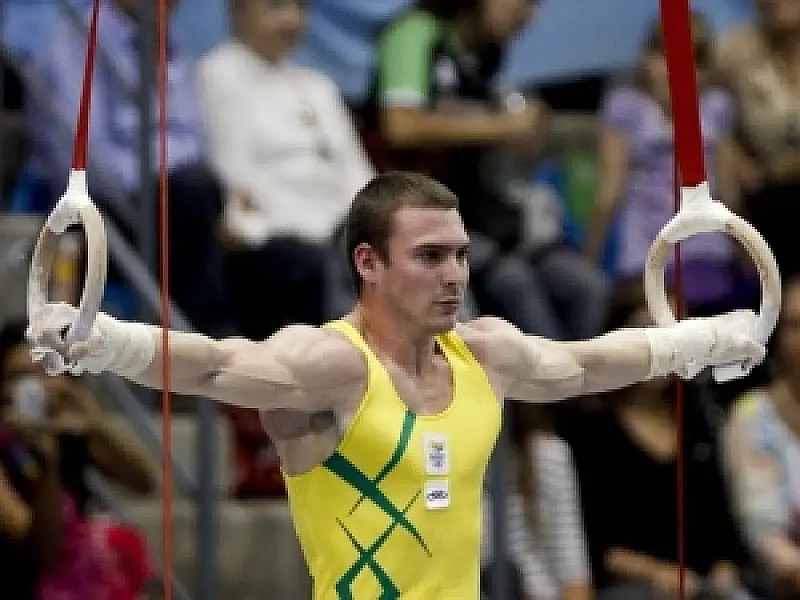 Arthur Zanetti conquista medalha de ouro para o Brasil na prova de argolas