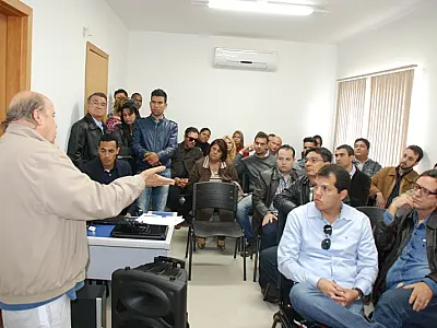 Estamos próximos de um entendimento com Azambuja, diz Antonio João