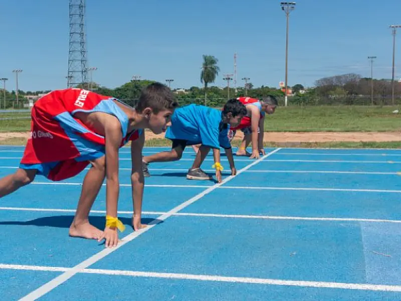 FESTIVAL DE ATLETISMO DA REME OFERECE OPORTUNIDADE PARA INTERAÇÃO E APRENDIZADO 
