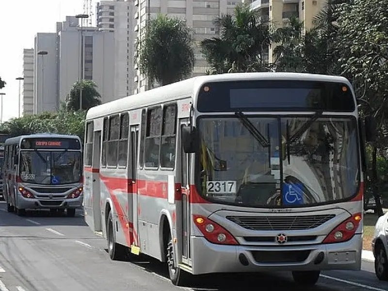 Projeto autoriza licitação do transporte coletivo