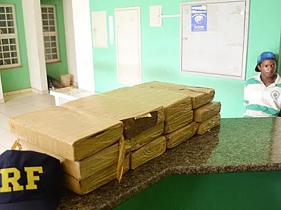 PRF apreende 17 quilos de maconha no Terminal Rodoviário de Coxim