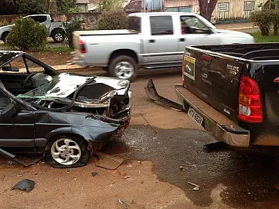 Motorista alcoolizado colide em caminhonete em Caarapó