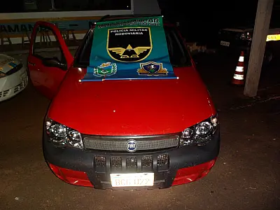 PMR apreende droga em fundo falso de carro em Amambai