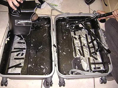 Polícia Federal prende dois homens com cocaína no aeroporto de Corumbá