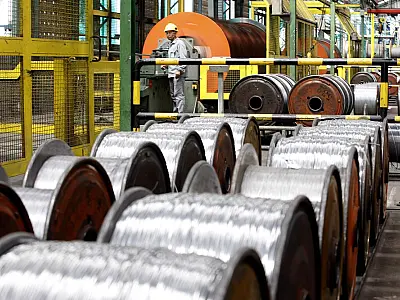 Produção industrial cai em oito dos 14 locais pesquisados pelo IBGE