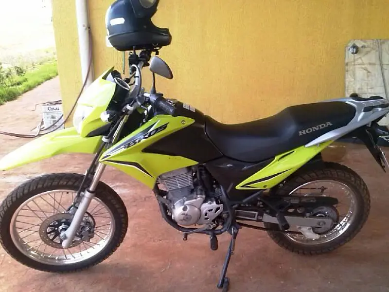 Mulher é detida com moto furtada indo ao Paraguai fazer compras