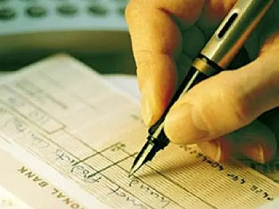 Cheques devolvidos aumentam em julho, diz pesquisa