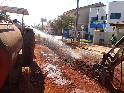 Obras de esgotamento sanitário chegam ao centro de Chapadão do Sul