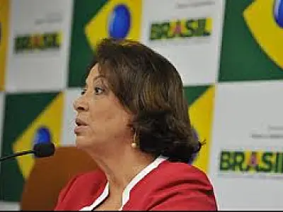 Ideli cobra desoneração de tributos para resolver problema de tarifas de transporte público