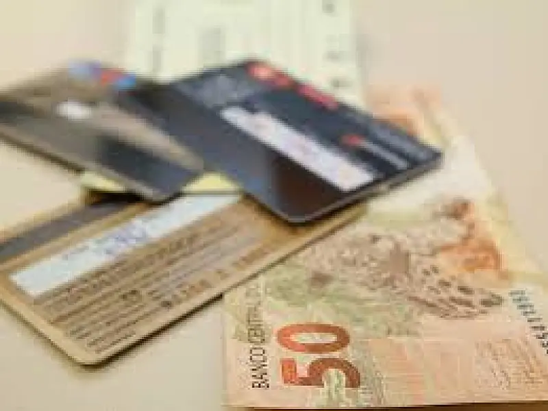 Produto pago em dinheiro e cartão de crédito poderá ter preço diferente