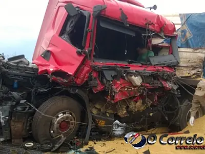 Acidente envolvendo três carretas deixou uma vítima fatal na MS-306