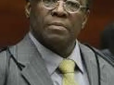Barbosa endureceu critérios para prisão domiciliar de condenados no mensalão