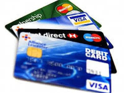 Despesas de começo do ano levam muita gente a usar o crédito rotativo do cartão