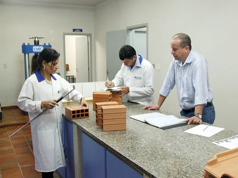 LabSenai Cerâmica passa por auditoria interna