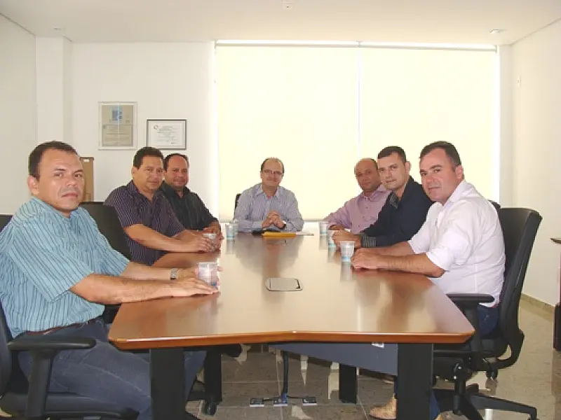 Presidente da Sanesul se reúne com vereadores de Rio Brilhante