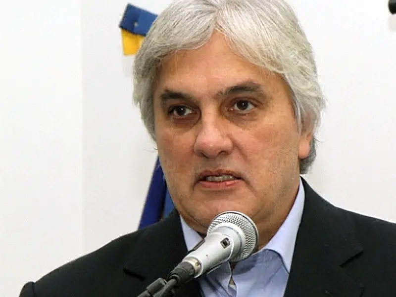 Delcídio alerta para fim de prazo de entrega dos documentos do PAC