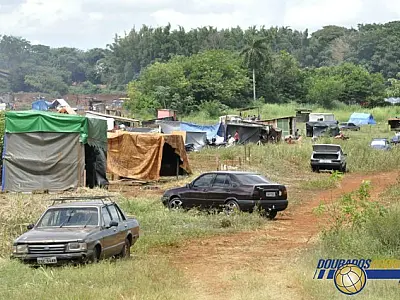 Invasores de área pública em Dourados terão que deixar o local