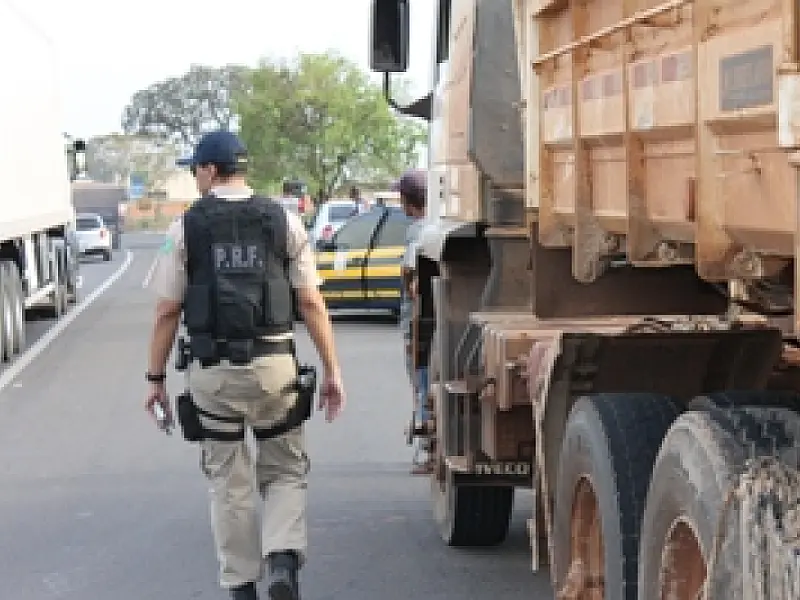 Polícia registra 72 acidentes em rodovias federais no feriado em MS