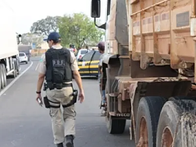 Polícia registra 72 acidentes em rodovias federais no feriado em MS