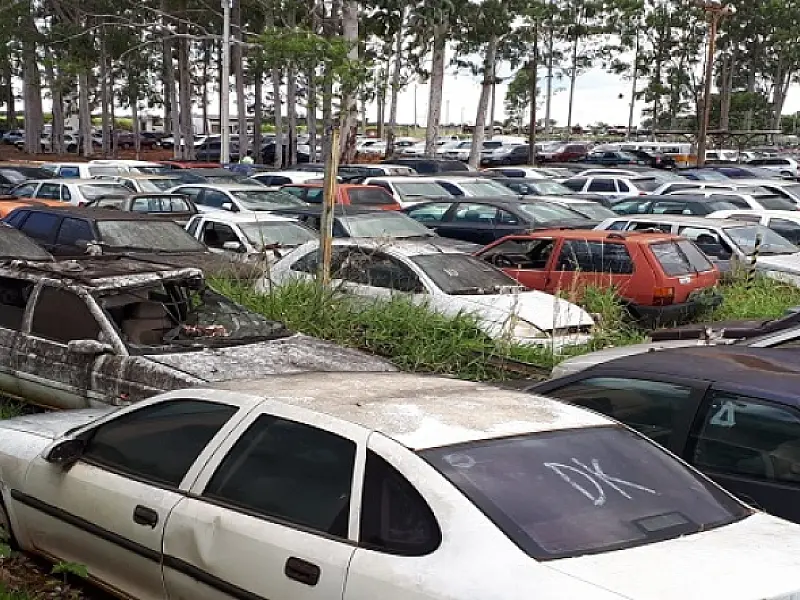 Detran inicia em fevereiro remoção de veículos apreendidos que estão nos pátios