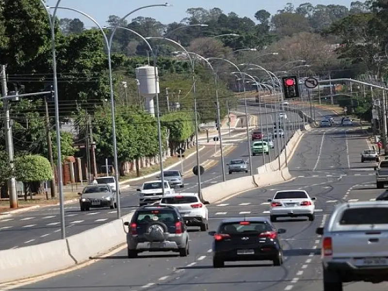 Atenção ao prazo: licenciamento de veículos com placas 3 e 4 vence neste mês
