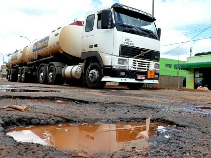 Prefeita de Deodápolis vai pedir recuperação de malha viária ao governo