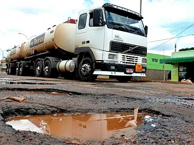 Prefeita de Deodápolis vai pedir recuperação de malha viária ao governo