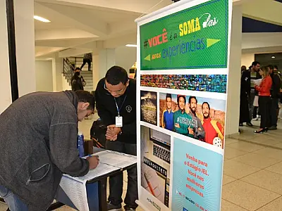 Blitz informativa em universidades divulgam vagas de estágio