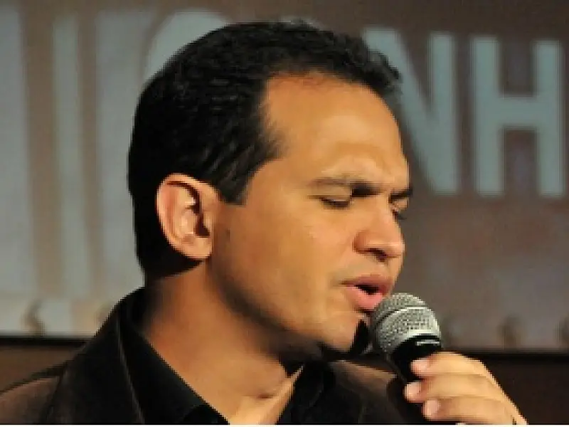 Assibas comemora 50 anos com show do Davi Sacer em Dourados