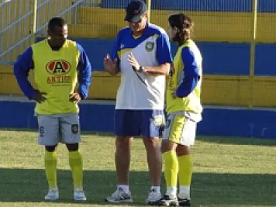 Cene antecipa dois jogos no Douradão para o sábado