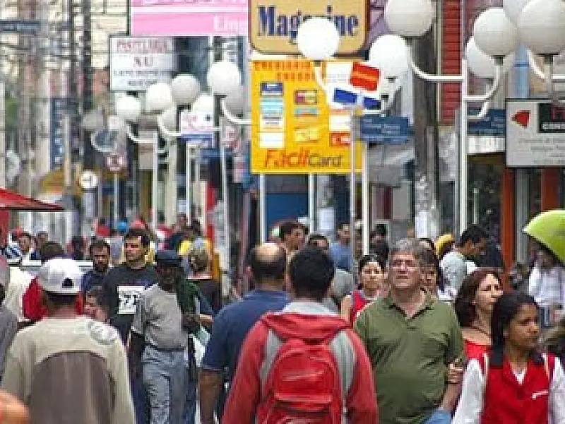 Censo IBGE registra população brasileira