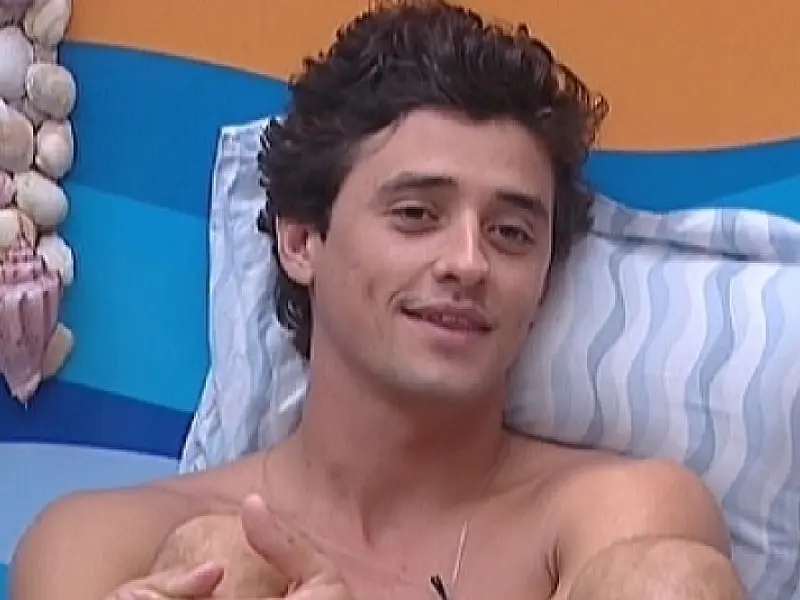 Fael continua no BBB 12 e é forte candidato ao prêmio