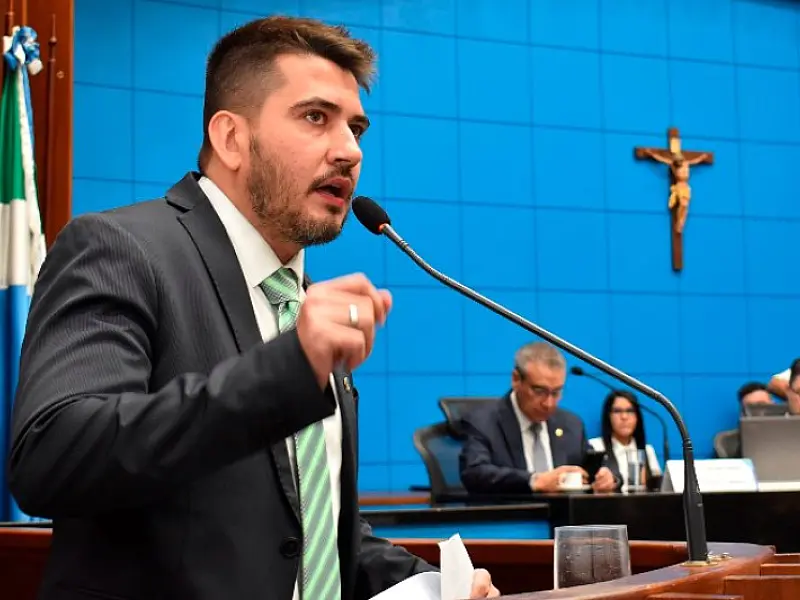 Decreto Legislativo visa suspender reserva de vagas para travestis e transexuais