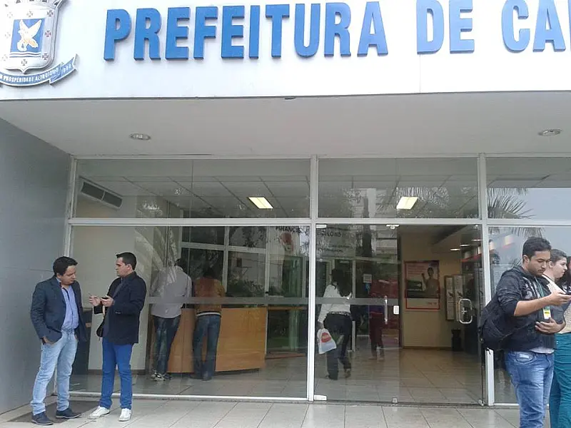 Chaveiro e perícia são aguardados na prefeitura