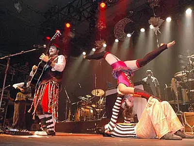 Show do Teatro Mágico é remarcado para o dia 27 de novembro