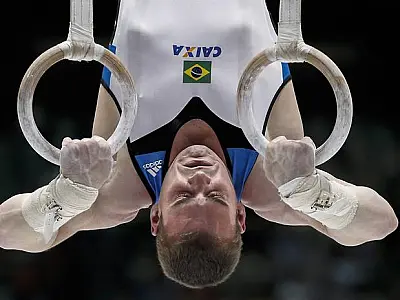 Ouro em Londres, Zanetti brilha e é campeão mundial nas argolas