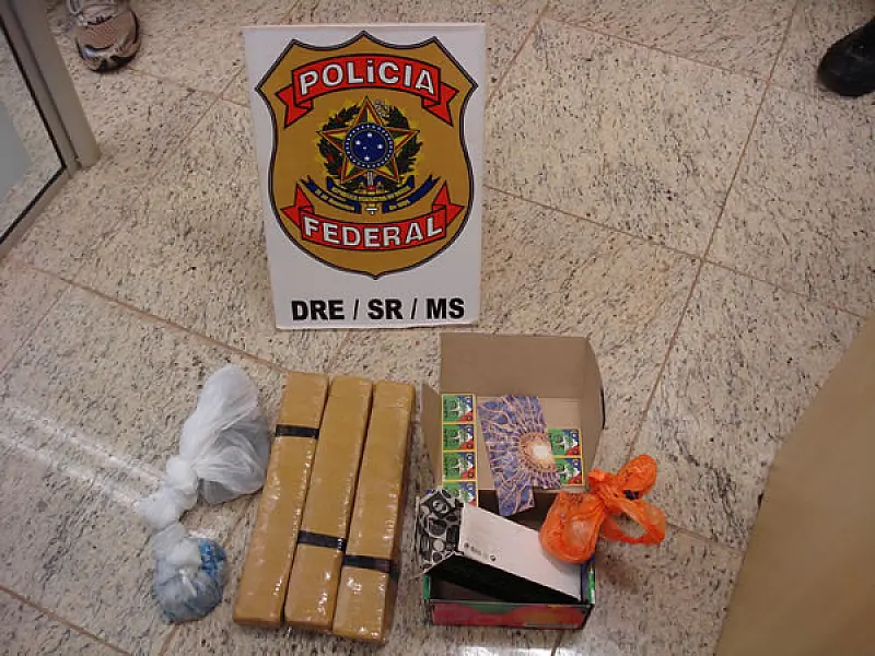 Jovem é preso com 30 compridos de ecstasy e 325 pontos de LSD na Capital