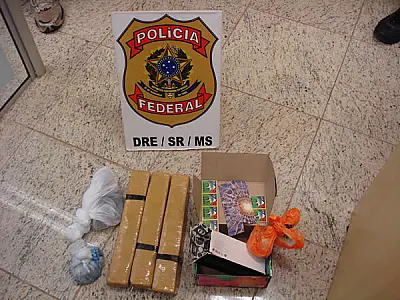 Jovem é preso com 30 compridos de ecstasy e 325 pontos de LSD na Capital