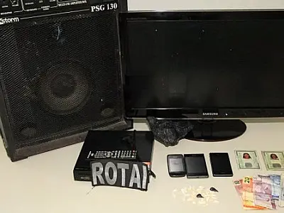Irmãs são presas acusadas de tráfico de drogas em Coxim