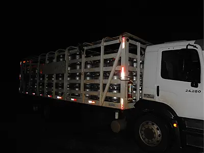 PMA apreende 500 botijões e multa infrator em R$ 10 mil por transporte ilegal de gás