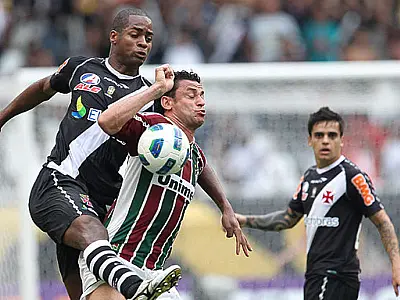 Vasco marca aos 45 minutos do 2º tempo e adia decisão