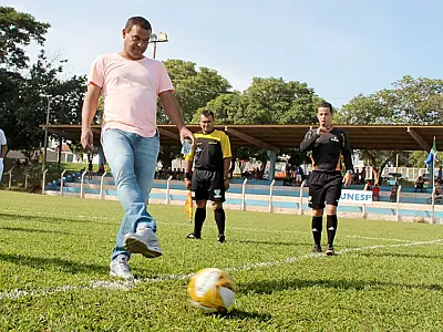Tetra campeão mundial Muller abre evento de Futebol Sub-17